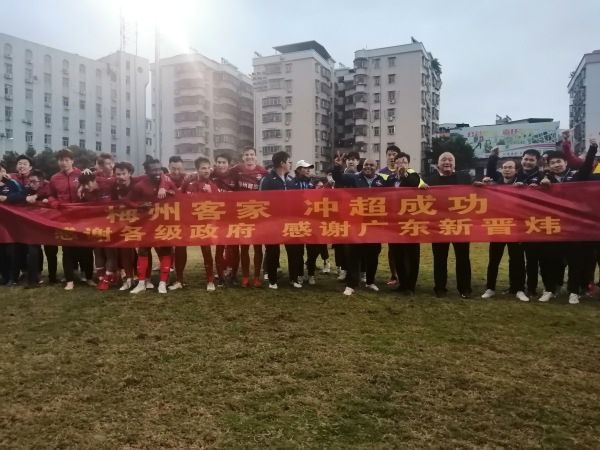 随着记忆之门再次开启，往事重新浮现，一件件;怪事也随之而来，原本和谐的家庭从此不再平静……作为成都爱卿文化传媒公司的新任总裁，陈华先生的加盟无疑将大大加速项目的资本运作及全球推广工作；作为成长于日漫动画的一代，哆啦A梦、阿童木、蜡笔小新等一系列卡通人物组成了九零后的童年回忆系列，而作为萌系鼻祖的皮卡丘也在《精灵宝可梦》进入中国后一直作为经典卡通形象经久不衰